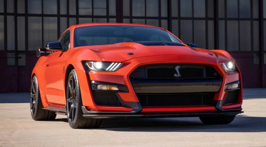 The All-New Ford Mustang 2025: Hybrid & Redesign