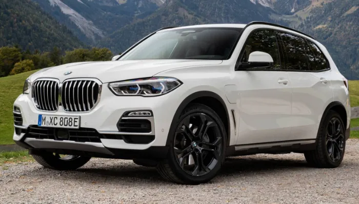 BMW X5 xDrive45e 2024: Changes, Interior, and Colors