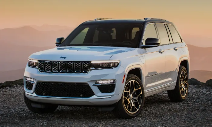 Next-Gen Jeep Cherokee 2025: Colors, Interior, & Redesign